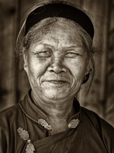 Ethnic Minority Hainan BW 02 